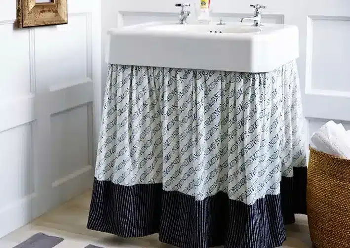 Use a skirted sink