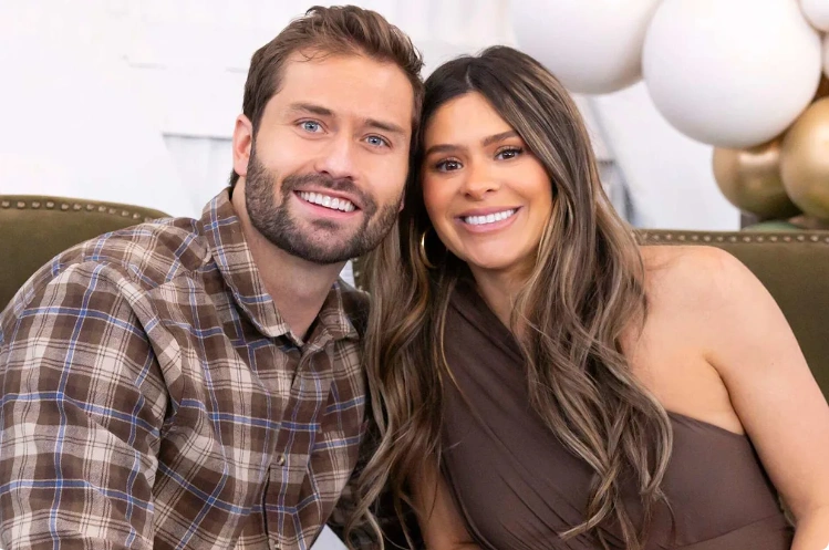 screenshot of Taylor Frankie Paul and her ex-boyfriend  Dakota Mortensen during active Season 5 filming by stuffablog.com