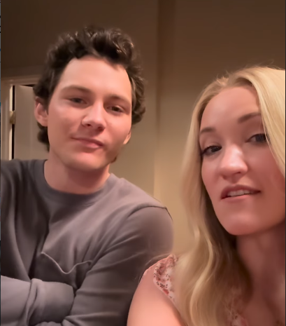 Screenshot of image that showing Emily Osment and best friend Lilly Truscott for four seasons